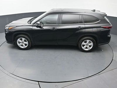 2025 Toyota Highlander LE