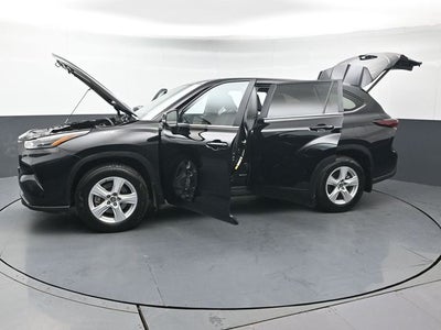 2025 Toyota Highlander LE