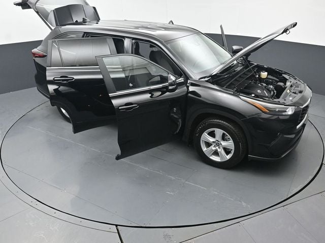 2025 Toyota Highlander LE