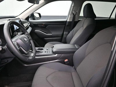 2025 Toyota Highlander LE