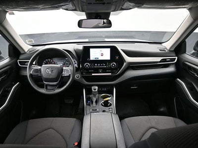 2025 Toyota Highlander LE