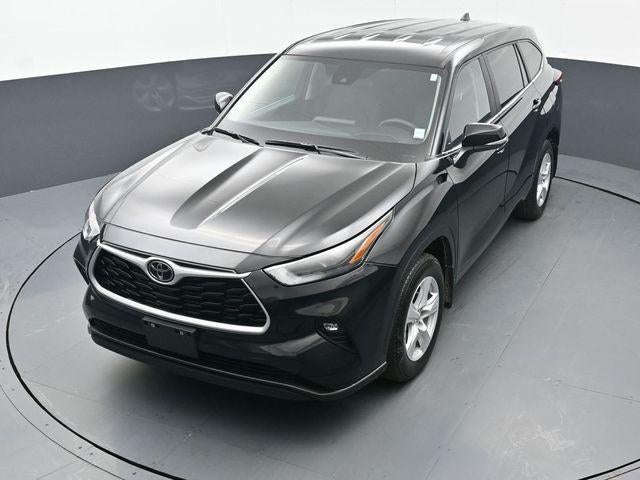 2025 Toyota Highlander LE