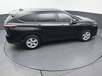 2025 Toyota Highlander LE