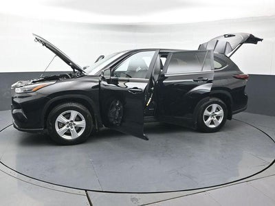 2025 Toyota Highlander LE