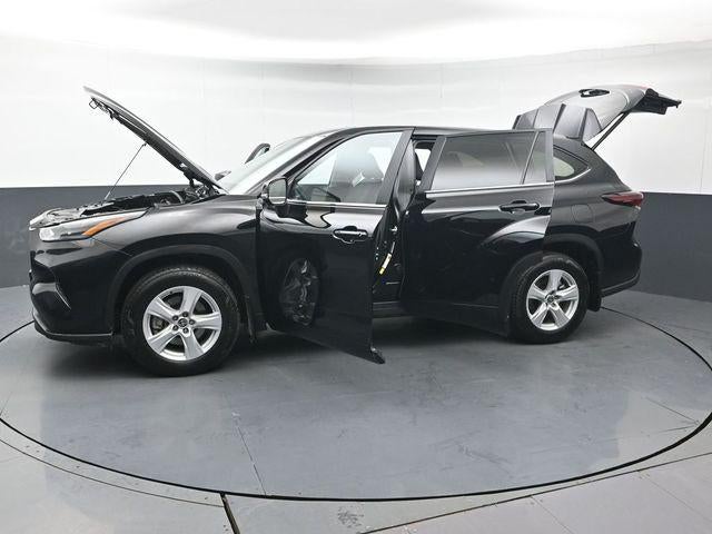 2025 Toyota Highlander LE