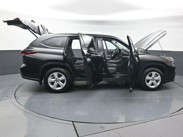 2025 Toyota Highlander LE