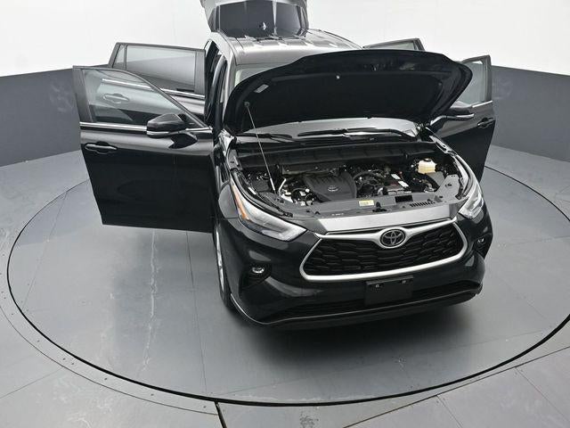 2025 Toyota Highlander LE