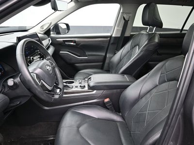 2023 Toyota Highlander Platinum