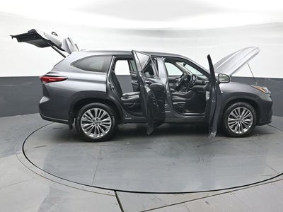 2023 Toyota Highlander Platinum