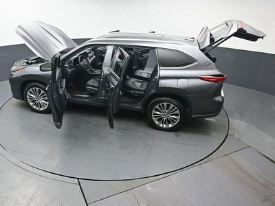 2023 Toyota Highlander Platinum