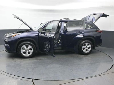 2024 Toyota Highlander LE