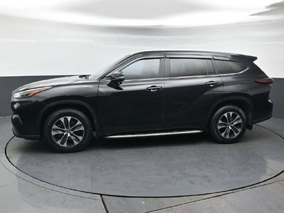 2025 Toyota Highlander XLE