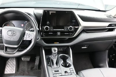 2025 Toyota Highlander XLE