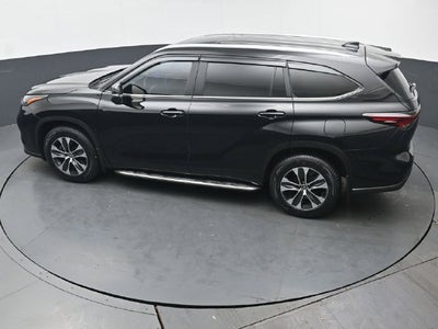 2025 Toyota Highlander XLE