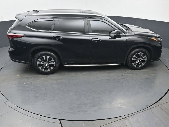 2025 Toyota Highlander XLE