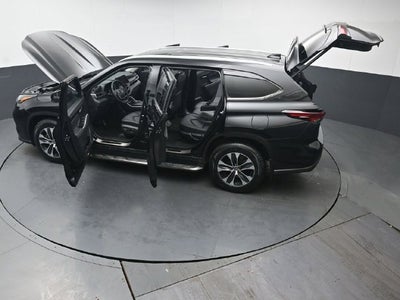 2025 Toyota Highlander XLE