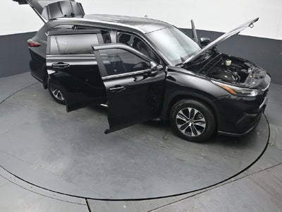 2025 Toyota Highlander XLE
