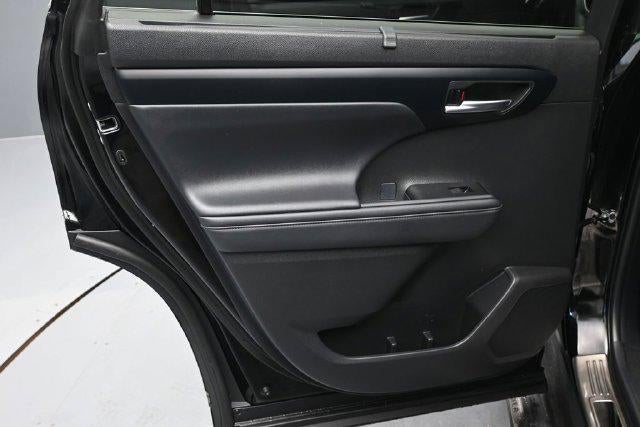 2025 Toyota Highlander XLE