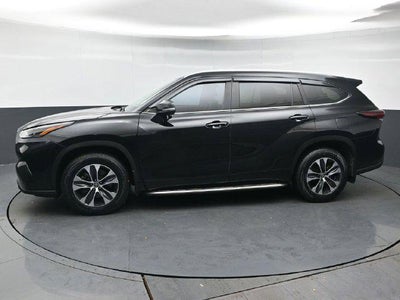 2025 Toyota Highlander XLE