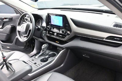 2025 Toyota Highlander XLE