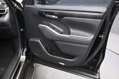 2025 Toyota Highlander XLE