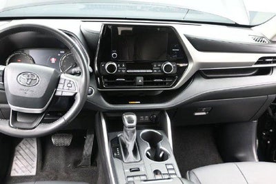 2025 Toyota Highlander XLE