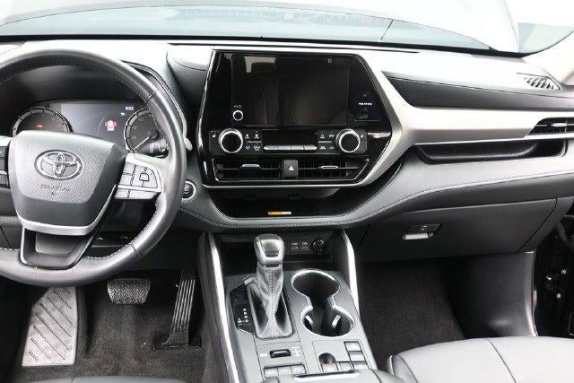 2025 Toyota Highlander XLE