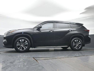 2025 Toyota Highlander XLE