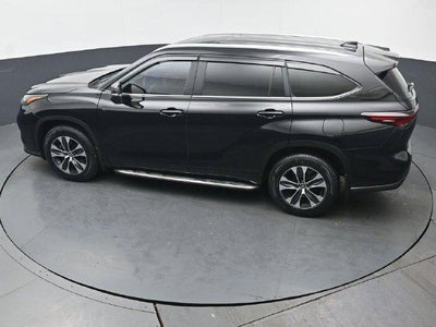 2025 Toyota Highlander XLE