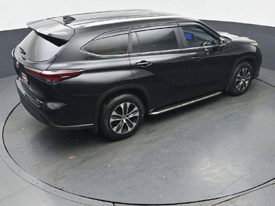 2025 Toyota Highlander XLE