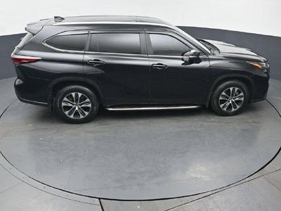 2025 Toyota Highlander XLE