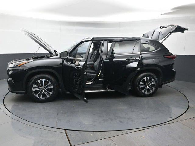 2025 Toyota Highlander XLE