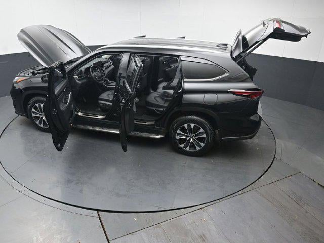 2025 Toyota Highlander XLE