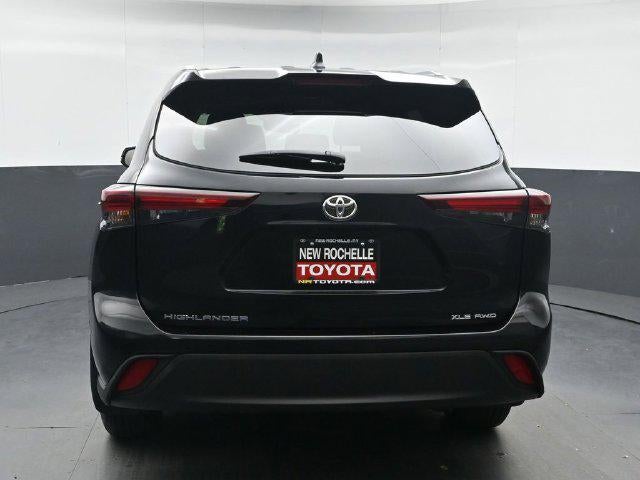 2025 Toyota Highlander XLE