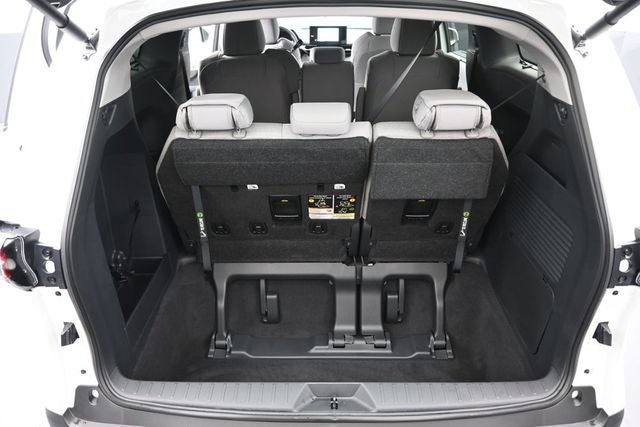 2026 Toyota Sienna LE 8 Passenger