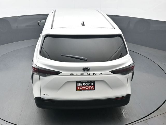 2026 Toyota Sienna LE 8 Passenger