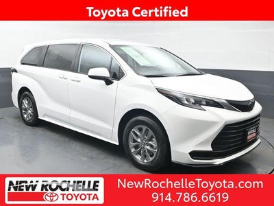 2026 Toyota Sienna LE 8 Passenger