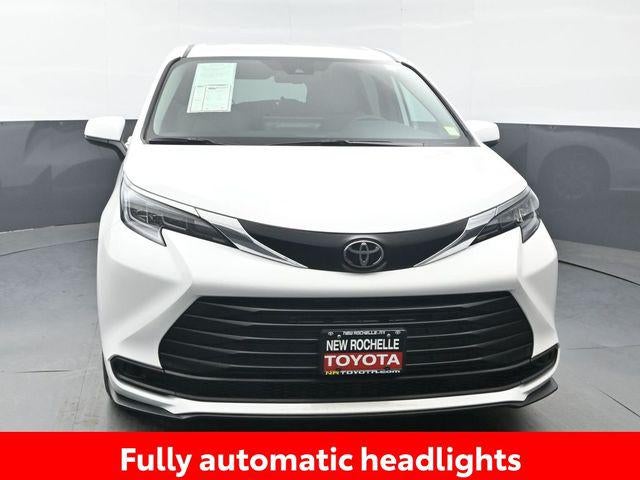 2026 Toyota Sienna LE 8 Passenger