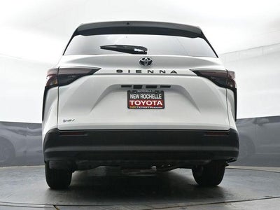 2026 Toyota Sienna LE 8 Passenger