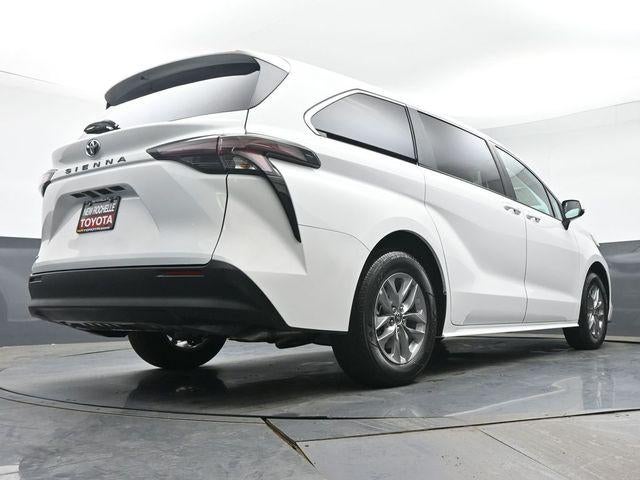 2026 Toyota Sienna LE 8 Passenger