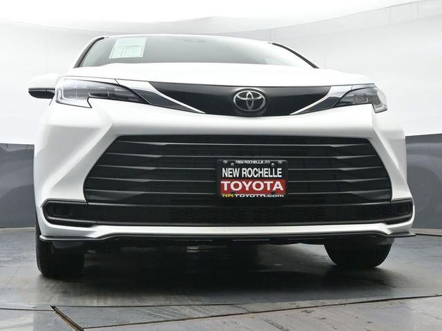 2026 Toyota Sienna LE 8 Passenger