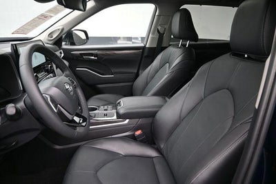 2026 Toyota Highlander Hybrid Limited
