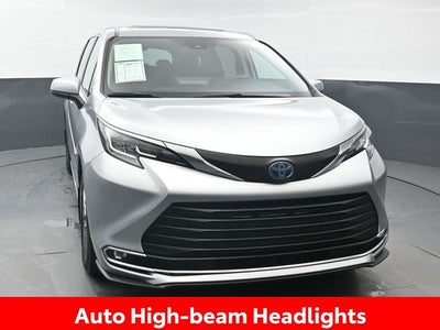 2023 Toyota Sienna XLE 8 Passenger