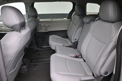 2023 Toyota Sienna XLE 8 Passenger