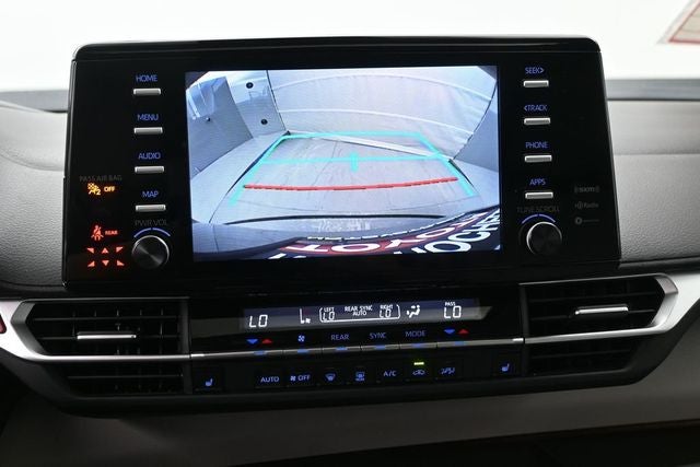 2023 Toyota Sienna XLE 8 Passenger
