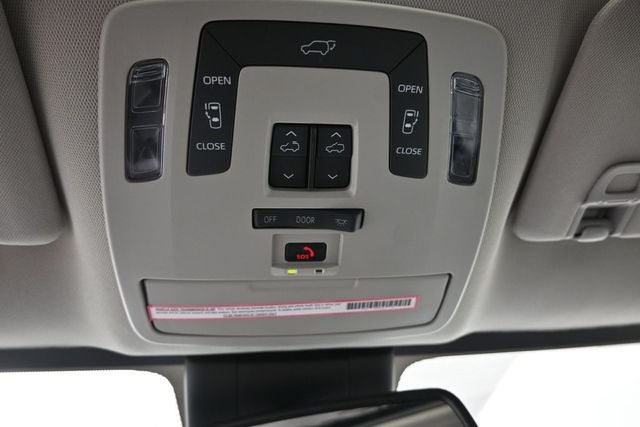 2023 Toyota Sienna XLE 8 Passenger
