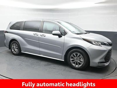 2023 Toyota Sienna XLE 8 Passenger