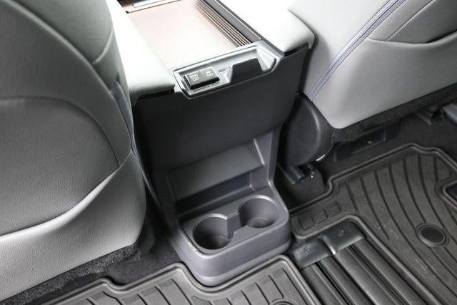 2023 Toyota Sienna XLE 8 Passenger