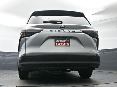 2023 Toyota Sienna XLE 8 Passenger