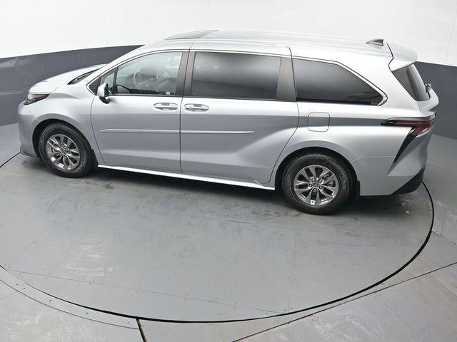 2023 Toyota Sienna XLE 8 Passenger